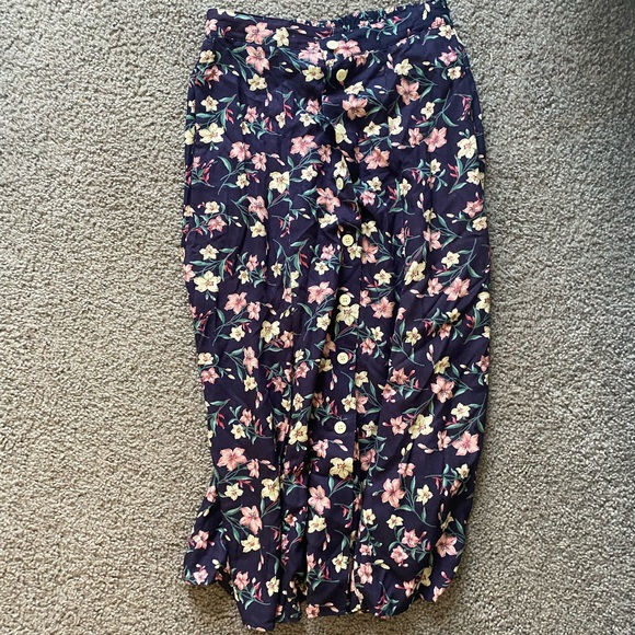 KORET | petites floral midi skirt flowy with pockets women’s size medium / 12 - Picture 3 of 8